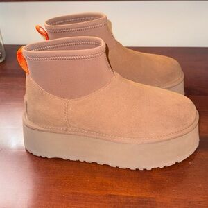 UGG Classic Mini Dipper - Chestnut
